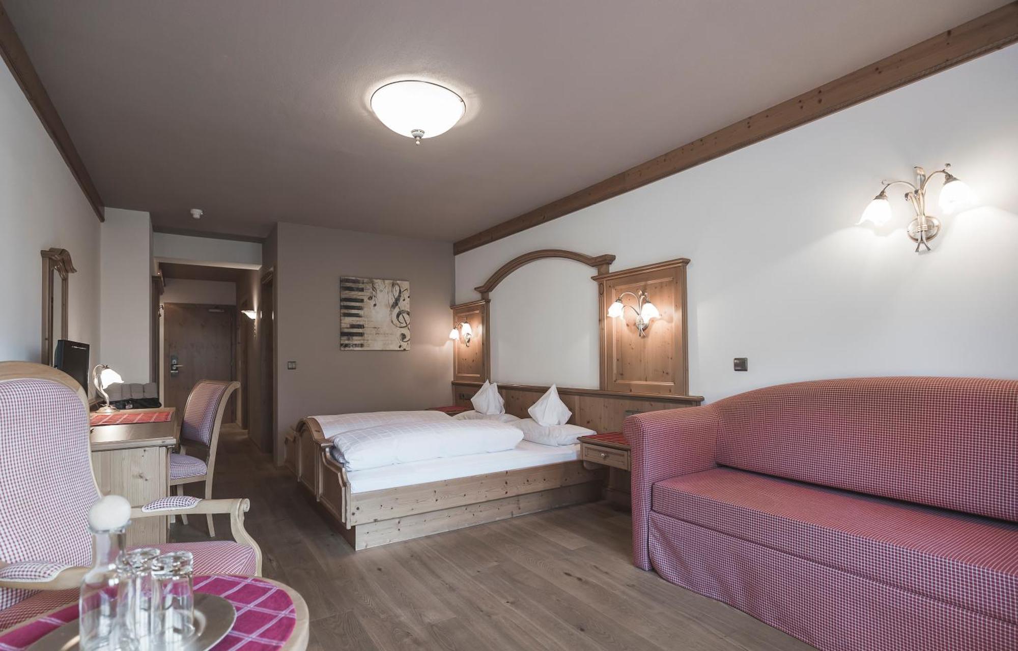 Alpenblick Hotel 4*
