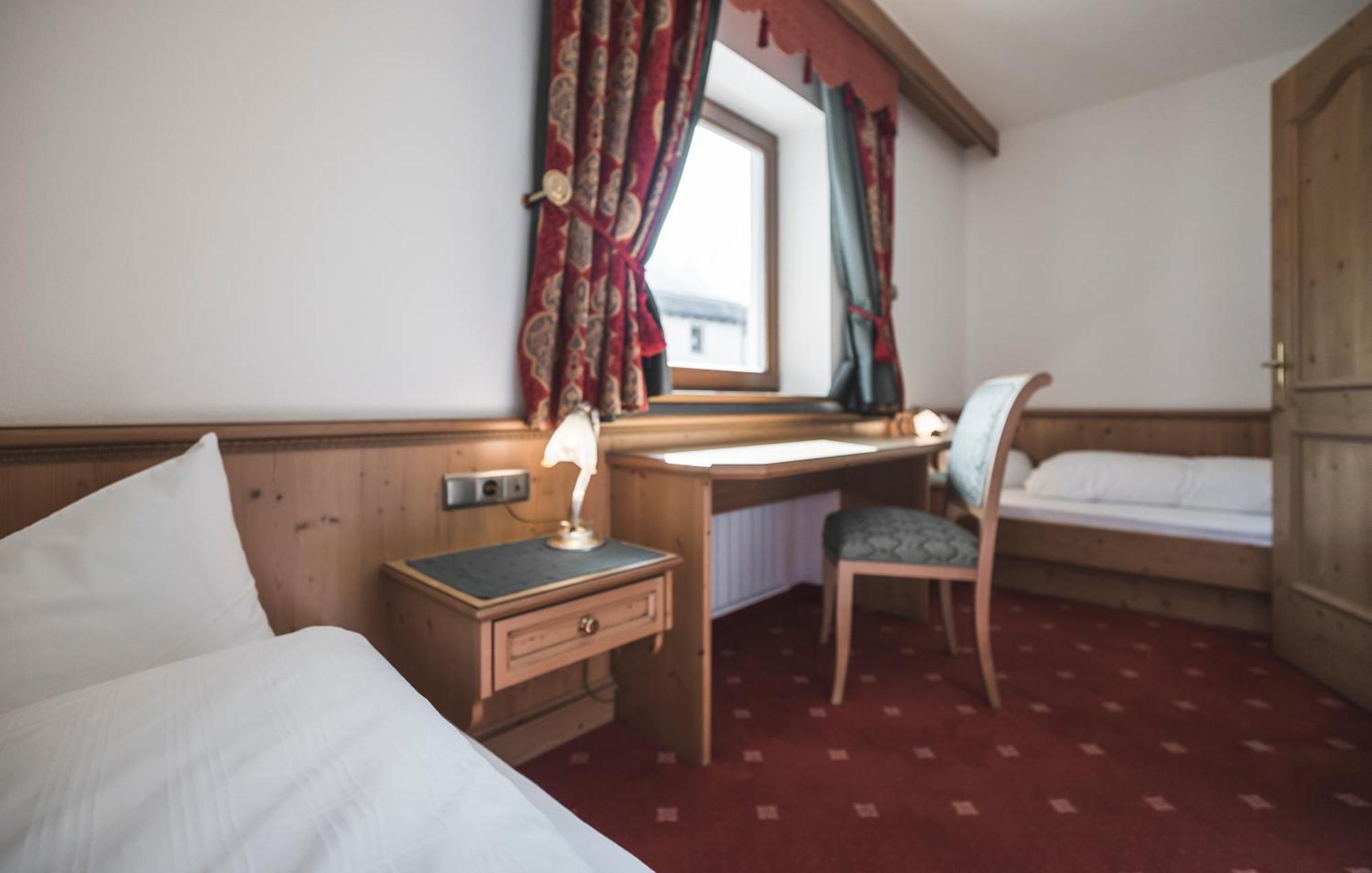 Alpenblick Hotel 4*