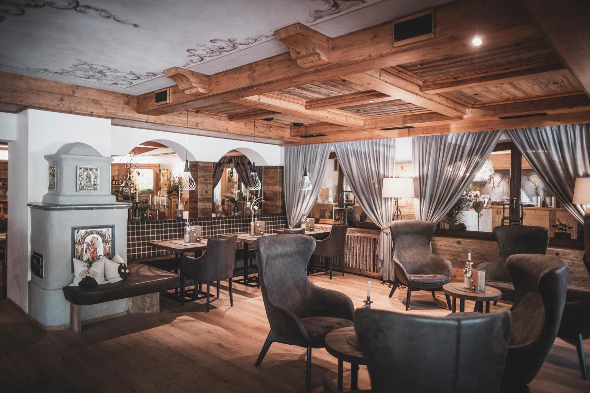 Hotel Alpenblick 4*